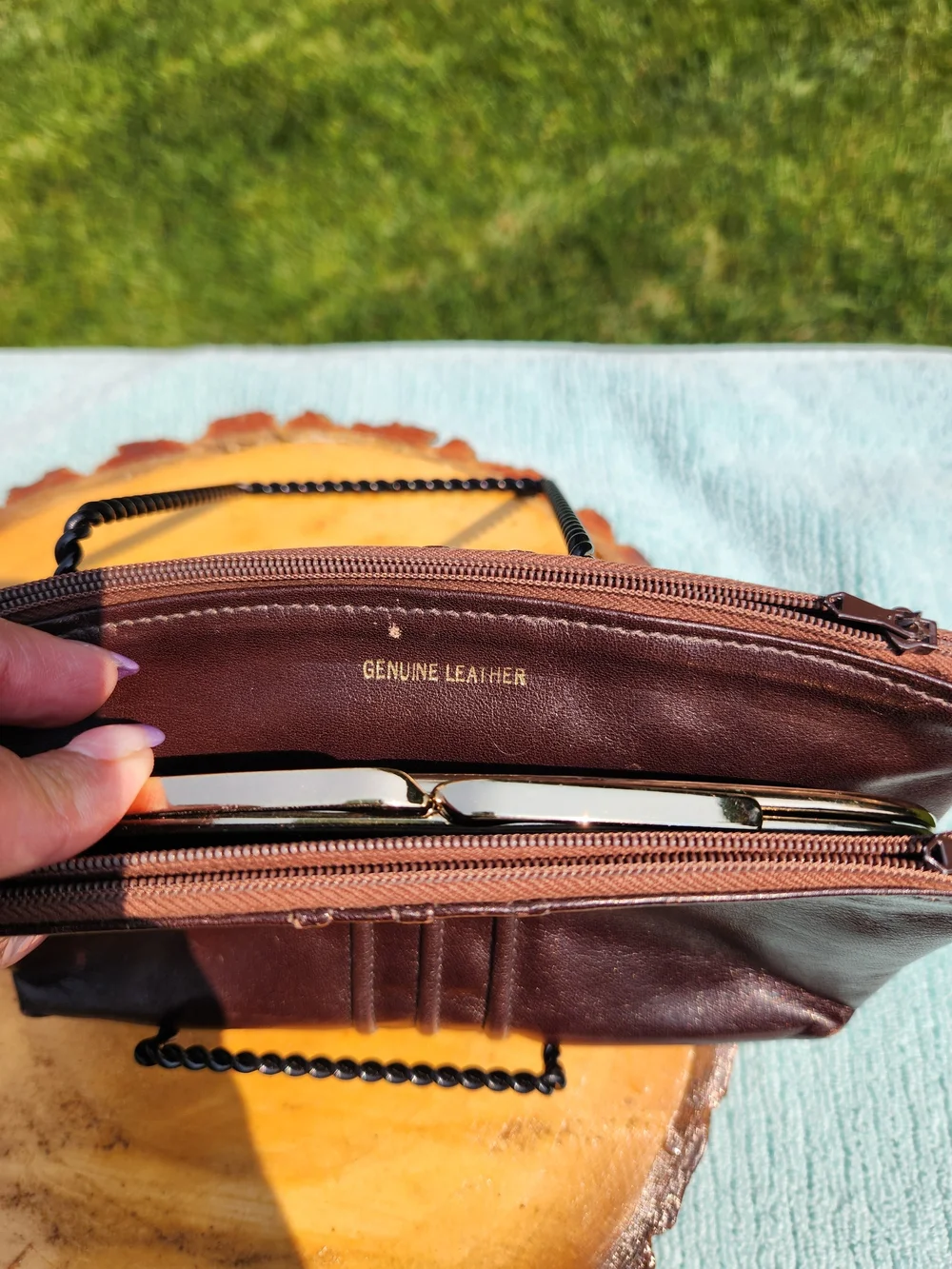 N/A sleek brown